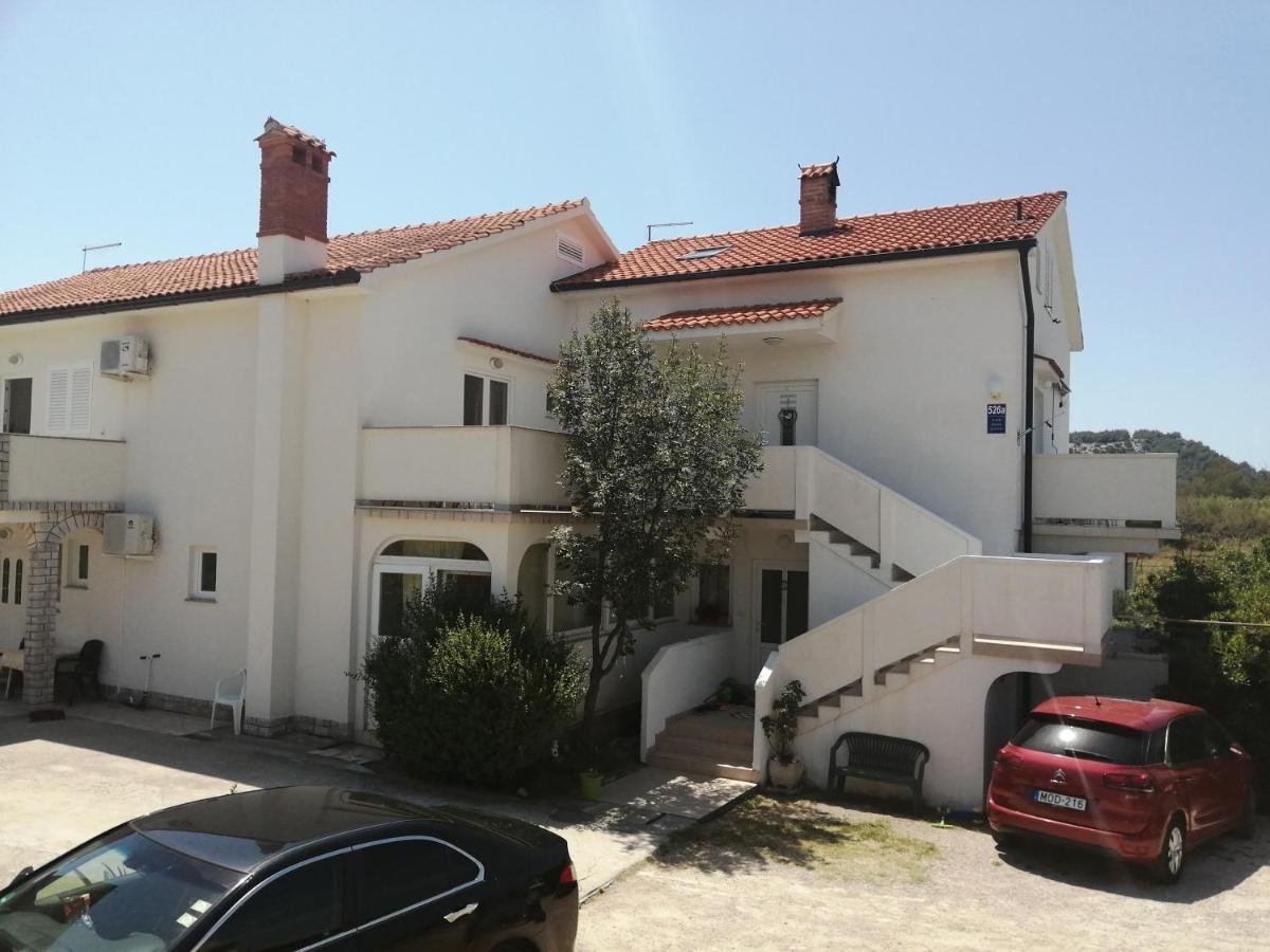 Apartmani Ana I Predrag ロパール エクステリア 写真